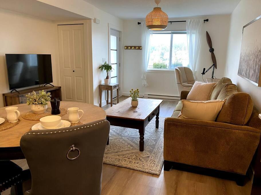 Cozy Lakeview Suite Вікторія Екстер'єр фото