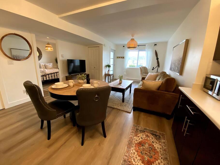 Cozy Lakeview Suite Вікторія Екстер'єр фото